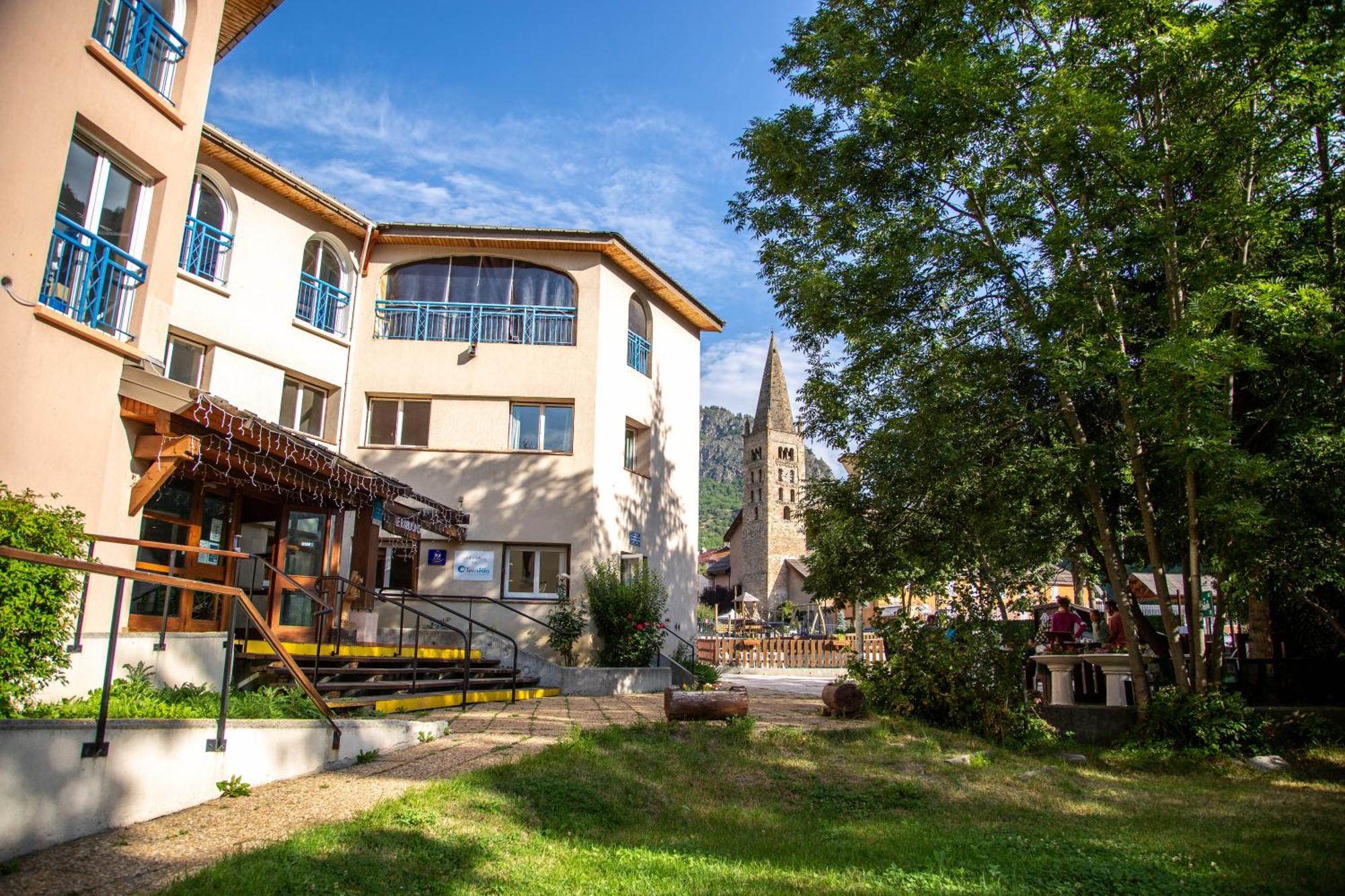Le Rabuons Hotel Saint-Étienne-de-Tinée Buitenkant foto