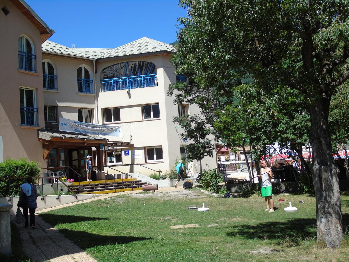Le Rabuons Hotel Saint-Étienne-de-Tinée Buitenkant foto